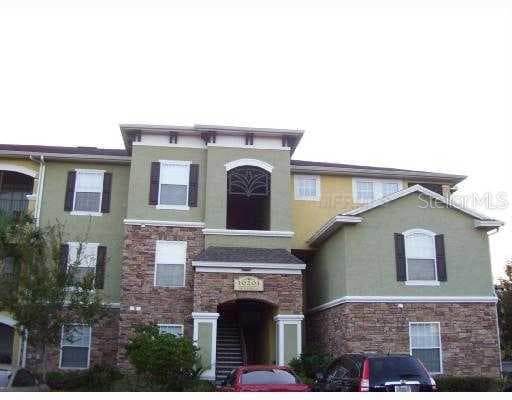 10205 COURTNEY PALMS DRIVE UNIT 203 Tampa, FL 33619