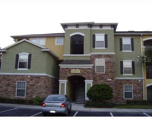 10201 COURTNEY PALMS DRIVE UNIT 203 Tampa, FL 33619