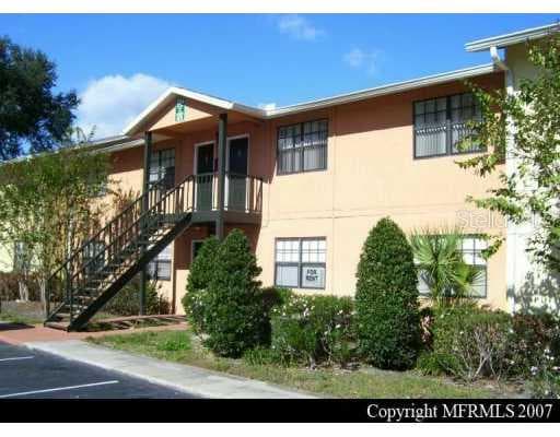 204 PINE TULIP COURT UNIT 204 TAMPA, FL 33612