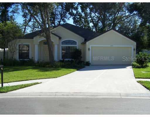 1925 ABBEY RIDGE DRIVE Dover, FL 33527