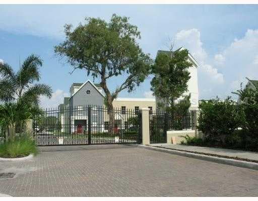 4513 BAY SPRING COURT UNIT 22 TAMPA, FL 33611