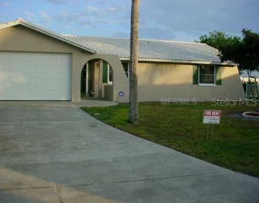 902 SPINDLE PALM WAY APOLLO BEACH, FL 33572