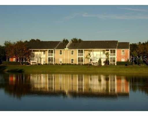 215 LAKE BROOK CREEK UNIT 207 Brandon, FL 33511