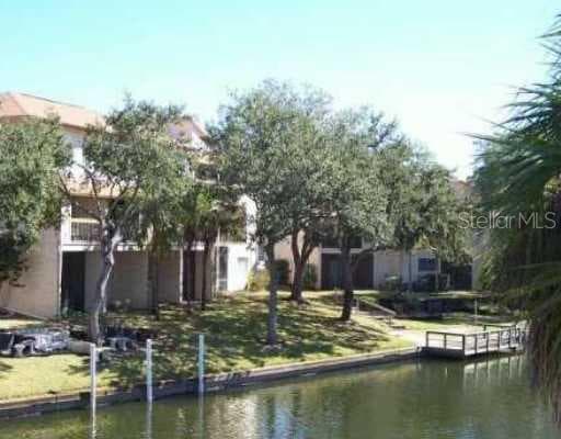 6317 NEWTOWN CREEK UNIT B4 TAMPA, FL 33615