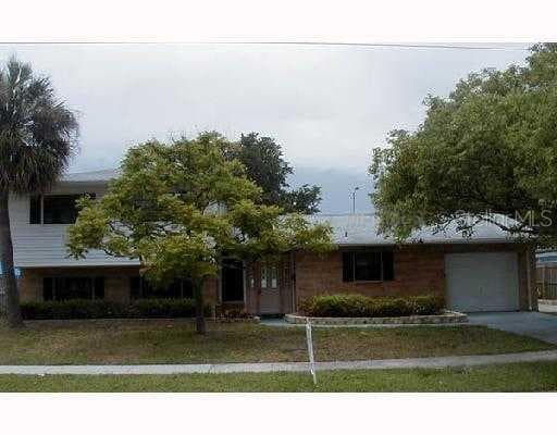 8406 LOPEZ DRIVE Tampa, FL 33615