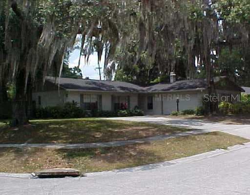 2902 FOREST CREEK Seffner, FL 33584