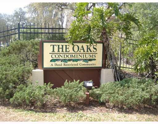 14325 HANGING MOSS CREEK UNIT 102 Tampa, FL 33613