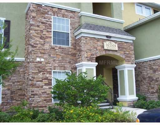 10201 Courtney Palms BOULEVARD UNIT 104 Tampa, FL 33619