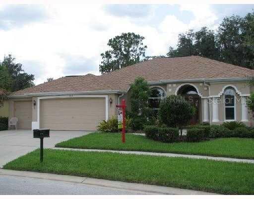 5713 TANAGERSIDE ROAD LITHIA, FL 33547