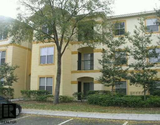 5614 PINNACLE HEIGHTS CREEK UNIT 305 TAMPA, FL 33624