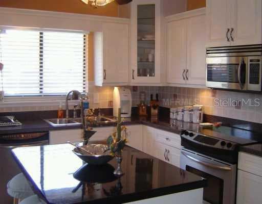 15420 E POND WOODS DRIVE UNIT 15420 Tampa, FL 33624