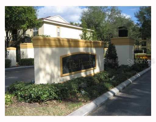 5604 PINNACLE HEIGHTS CREEK UNIT 208 Tampa, FL 33624