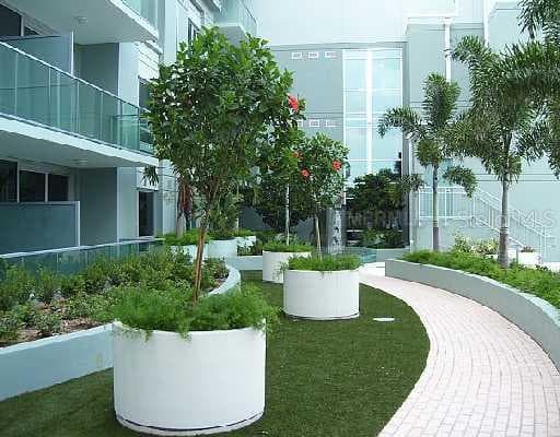 918 CHANNELSIDE DRIVE UNIT 1610 TAMPA, FL 33511