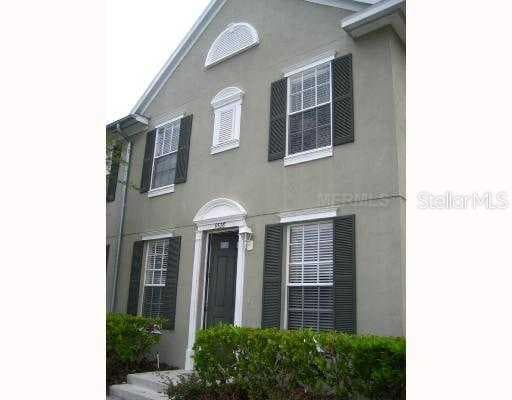 9528 HARPENDER WAY Tampa, FL 33626