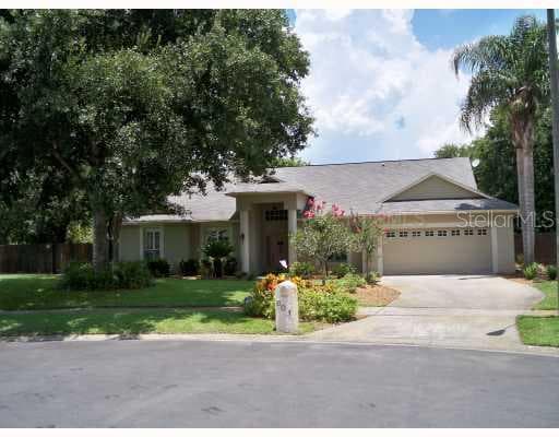 801 BROOKER VILLAGE CREEK LUTZ, FL 33548