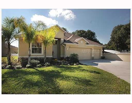 2405 SHIRECREST COVE WAY LUTZ, FL 33558