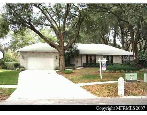 1112 OAKRIDGE MANOR DRIVE BRANDON, FL 33511