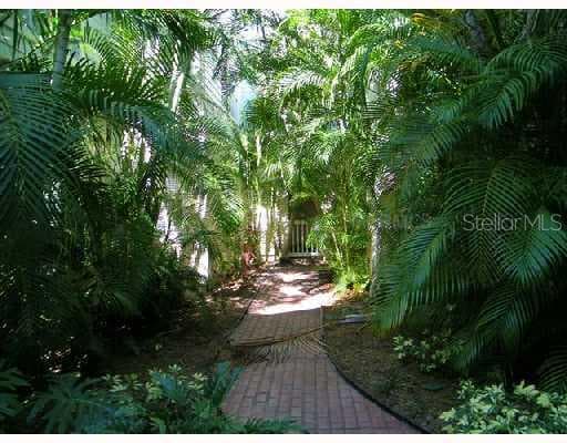 3002 W CLEVELAND STREET UNIT A2 TAMPA, FL 33609