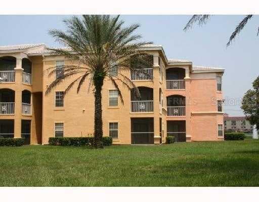 8516 ISLAND BREEZE LANE UNIT 207 Tampa, FL 33637
