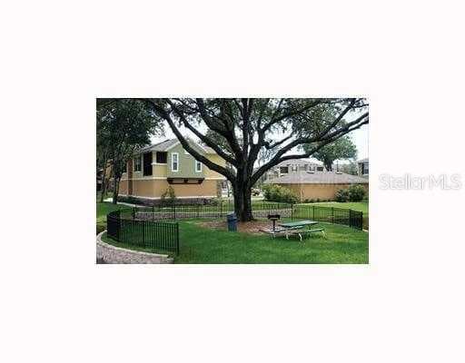 10025 COURTNEY PALMS DRIVE UNIT 304 Tampa, FL 33619