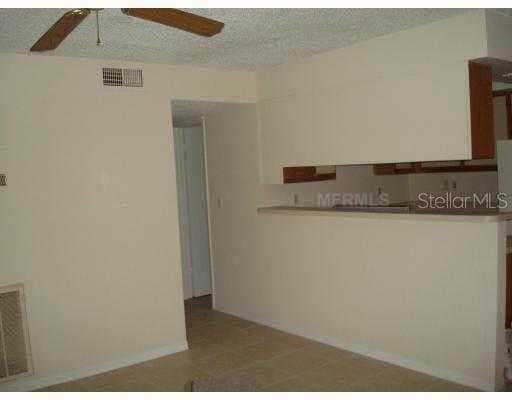 3010 W BINNICKER AVENUE UNIT 6 TAMPA, FL 33611