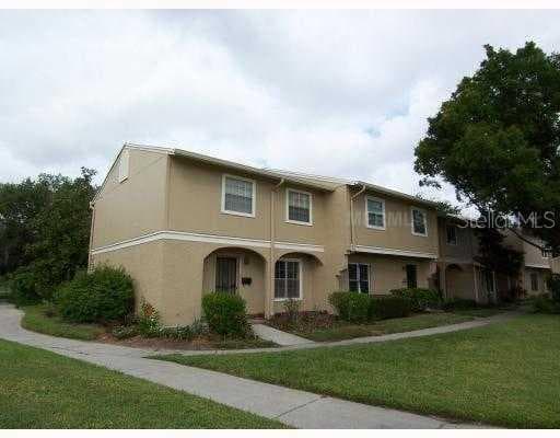 7613 WOODBRIDGE Tampa, FL 33615