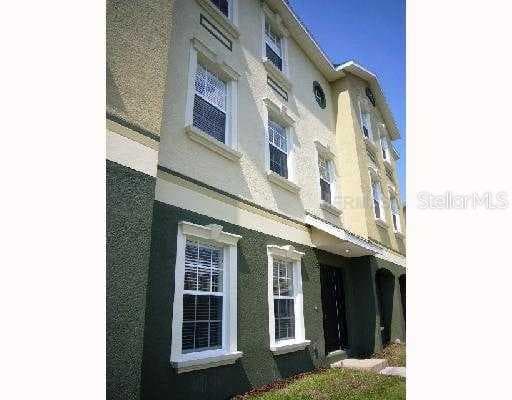 10144 ARBOR RUN DRIVE UNIT #22 Tampa, FL 33647