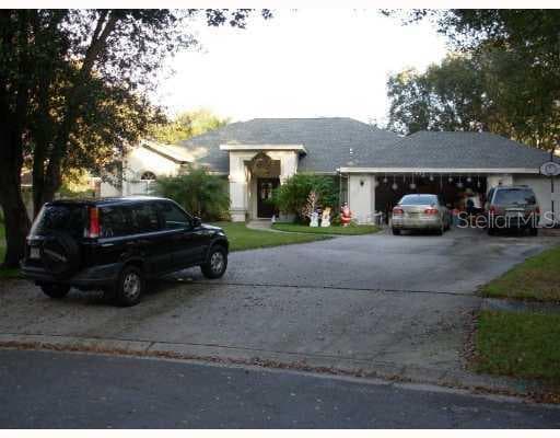 4004 WOODS POINTE COURT VALRICO, FL 33596