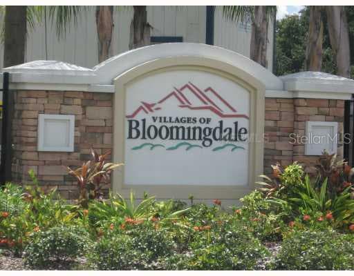 9621 LAKEDALE WAY UNIT 202 Riverview, FL 33569