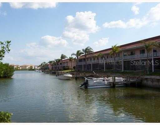 8812 BAY POINTE DRIVE UNIT D-202 Tampa, FL 33615