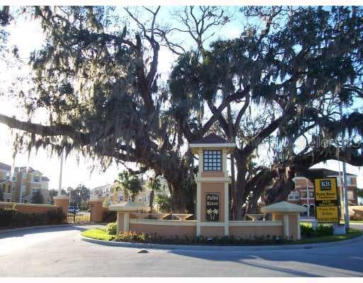 4877 TUSCAN LOON DRIVE TAMPA, FL 33619