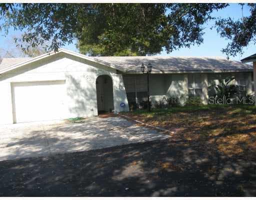 8509 APRIL SOUND COURT Tampa, FL 33634