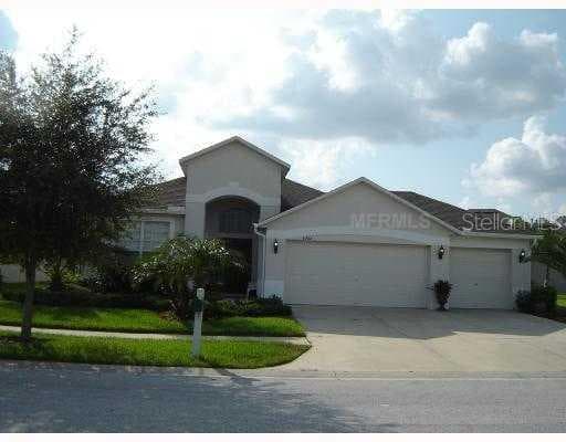8208 Pinewood Run Tampa, FL 33647