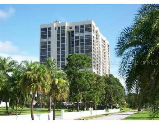 3301 BAYSHORE UNIT 1110 TAMPA, FL 33629