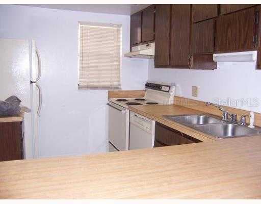 3814 N OAK DRIVE UNIT L-31 TAMPA, FL 33611