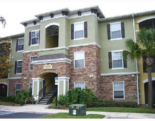 10203 COURTNEY PALMS DRIVE UNIT 302 Tampa, FL 33619