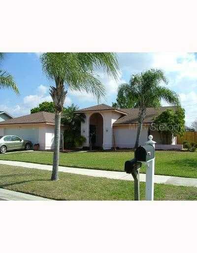 8620 CHADWICK DRIVE TAMPA, FL 33635