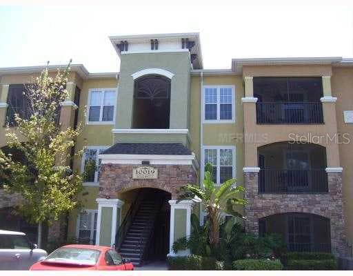10019 COURTNEY PALMS UNIT 101 Tampa, FL 33619