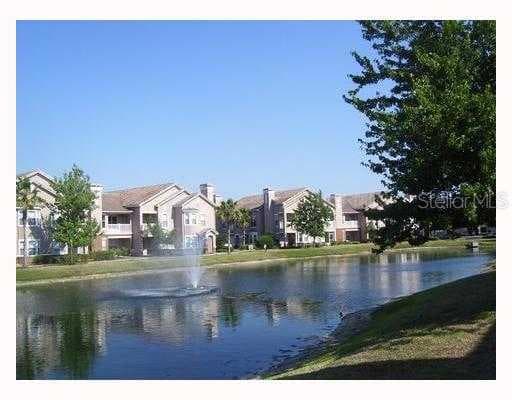 18005 VILLA CREEK DRIVE UNIT 18005 Tampa, FL 33647