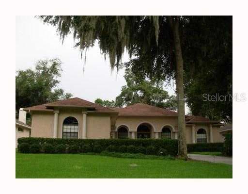 2405 VALRICO FOREST DRIVE VALRICO, FL 33594