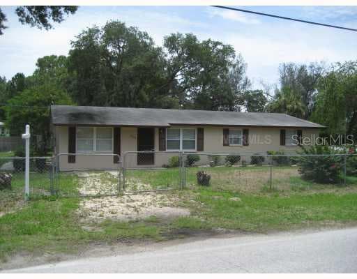 1206 COLLEGE AVENUE W RUSKIN, FL 33570