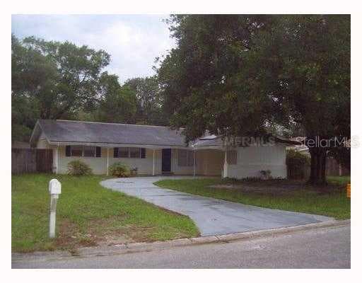 8010 PINE HILL DRIVE TAMPA, FL 33617