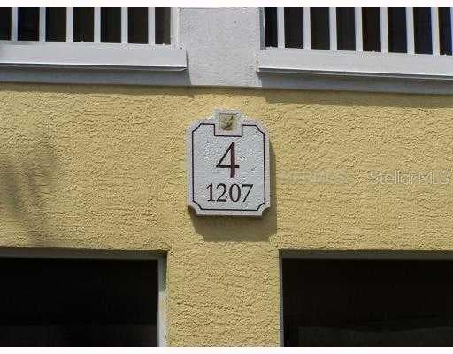 1207 HIGH HAMMOCK DRIVE UNIT 203 TAMPA, FL 33619