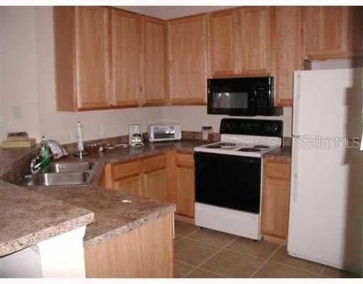 10023 COURTNEY PALMS BOULEVARD UNIT 303 TAMPA, FL 33619
