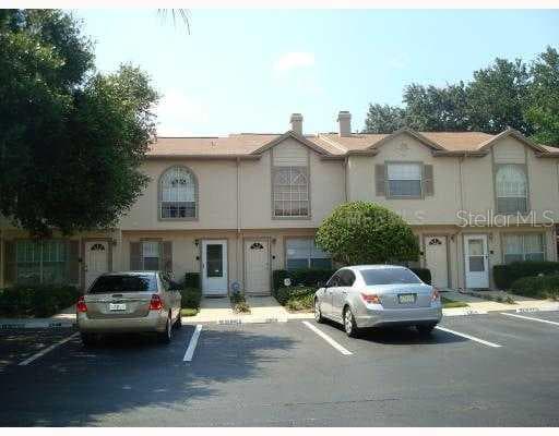 2352 FLETCHERS POINT CIRCLE TAMPA, FL 33613