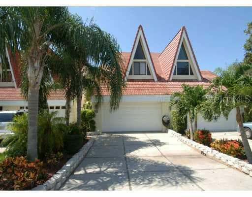 818 SYMPHONY ISLES BOULEVARD APOLLO BEACH, FL 33572