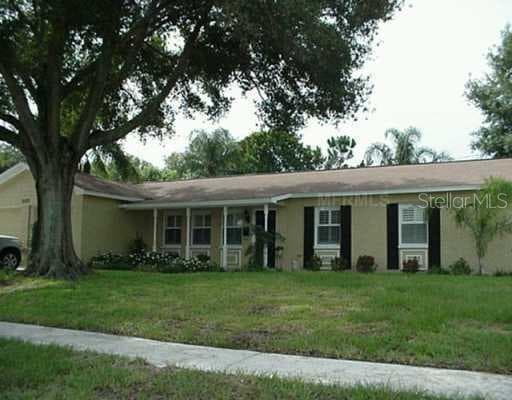 2520 LAKE ELLEN CIRCLE TAMPA, FL 33618