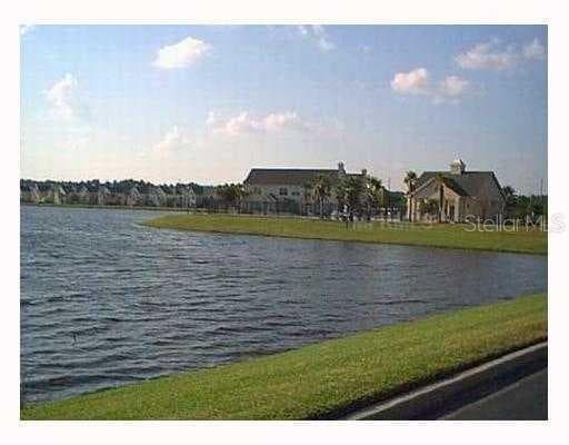 9338 LAKE CHASE ISLAND WAY UNIT 18 TAMPA, FL 33626