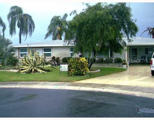 1701 BRYN MAWR AVENUE SUN CITY CENTER, FL 33573