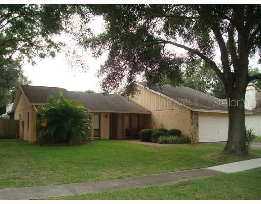 10902 WINTER OAK PLACE TAMPA, FL 33618